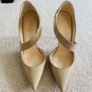 Christian Louboutin Nude pumps 35/5
